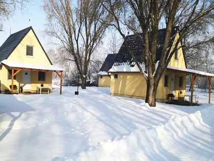 Fenyő Panzió Apartmanházak Bazsarózsa utca Mezőkövesd-Zsóry Fürdő